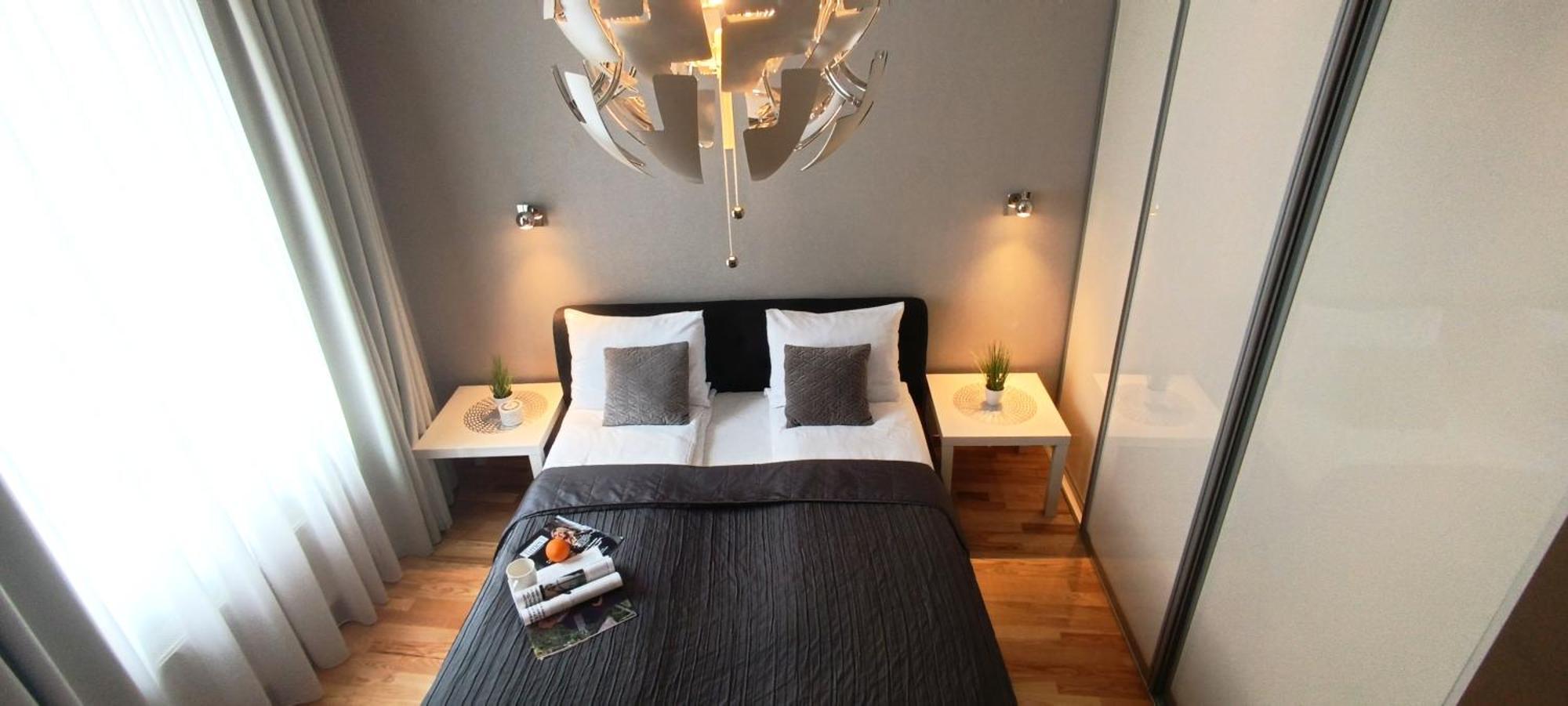 Old Town 2 Bedroom Apartment Near Dome Square & Scenic Waterfront Riga Bagian luar foto