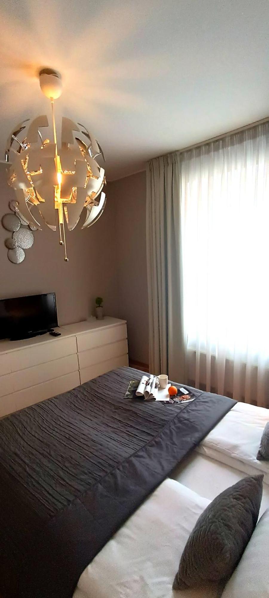 Old Town 2 Bedroom Apartment Near Dome Square & Scenic Waterfront Riga Bagian luar foto