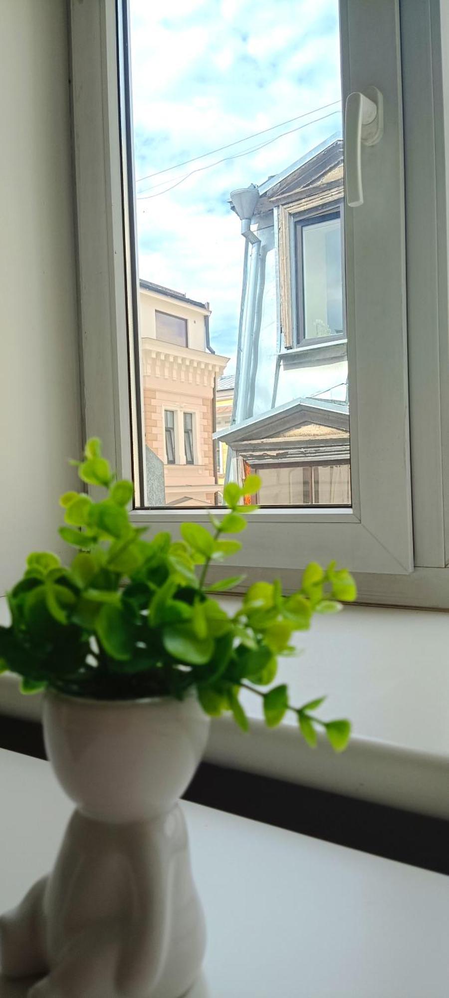 Old Town 2 Bedroom Apartment Near Dome Square & Scenic Waterfront Riga Bagian luar foto