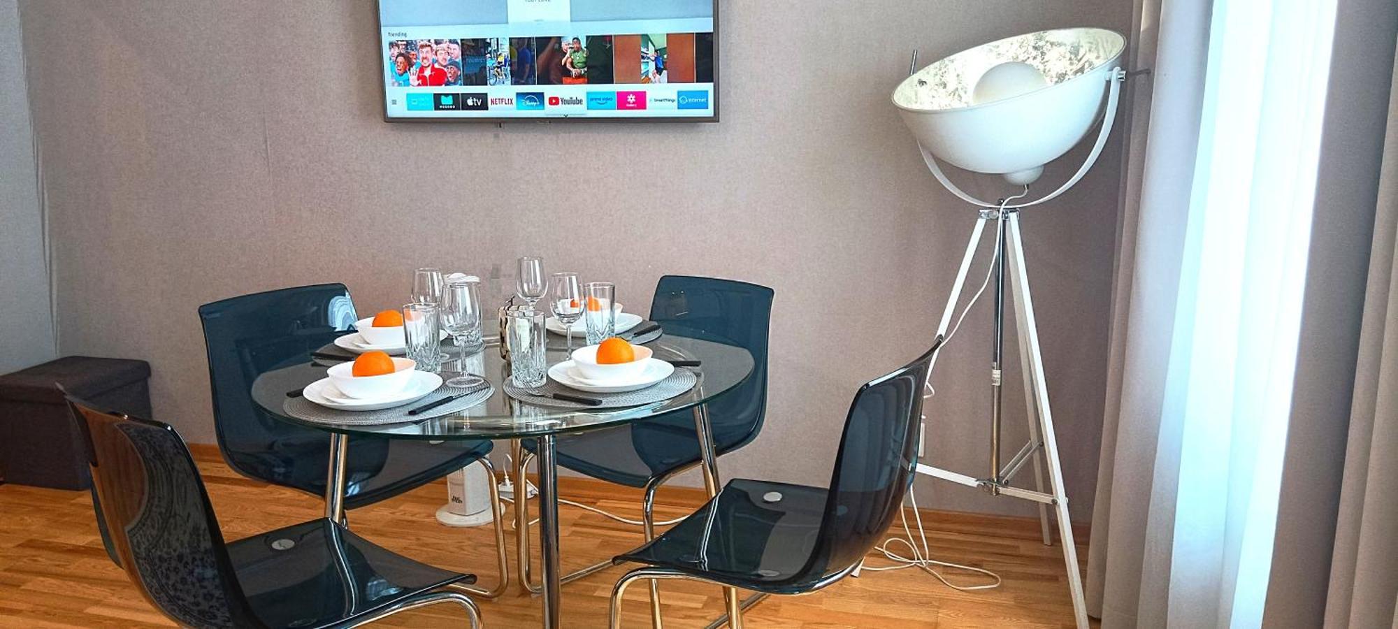 Old Town 2 Bedroom Apartment Near Dome Square & Scenic Waterfront Riga Bagian luar foto