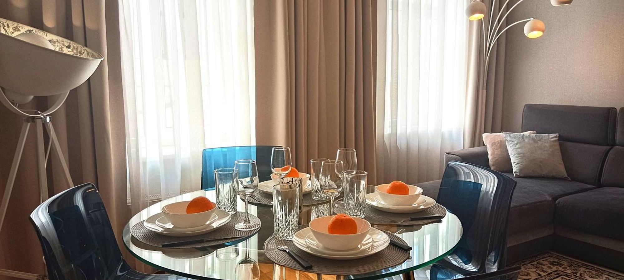 Old Town 2 Bedroom Apartment Near Dome Square & Scenic Waterfront Riga Bagian luar foto