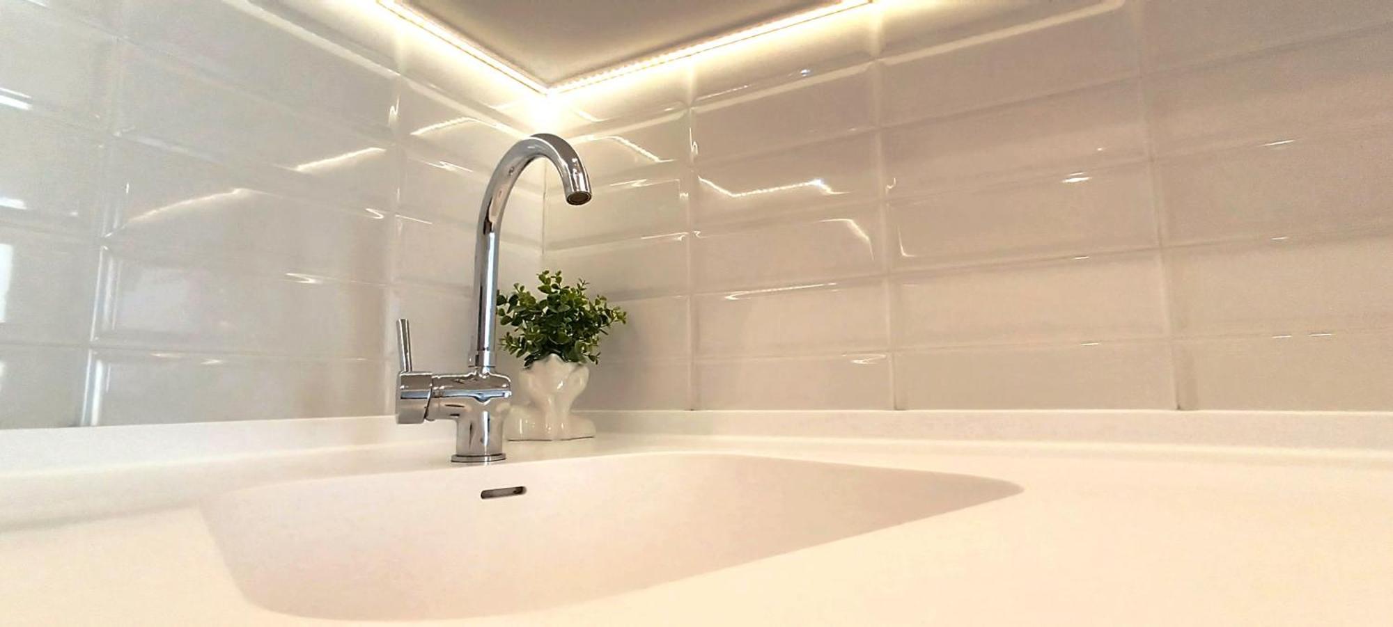 Old Town 2 Bedroom Apartment Near Dome Square & Scenic Waterfront Riga Bagian luar foto